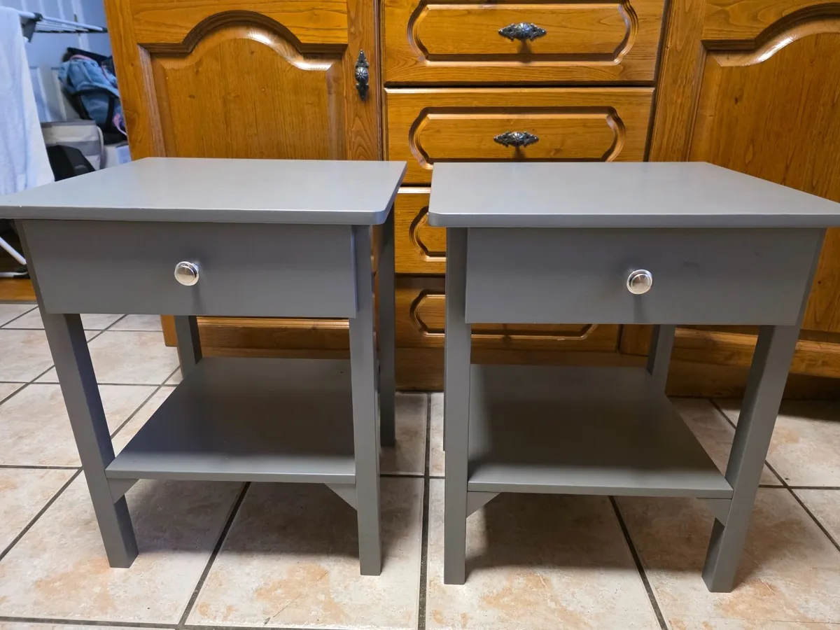 Bedside shelves. - Image 3