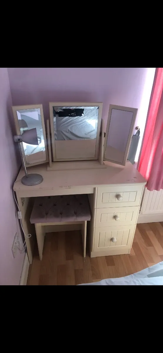 Dressing table - Image 2