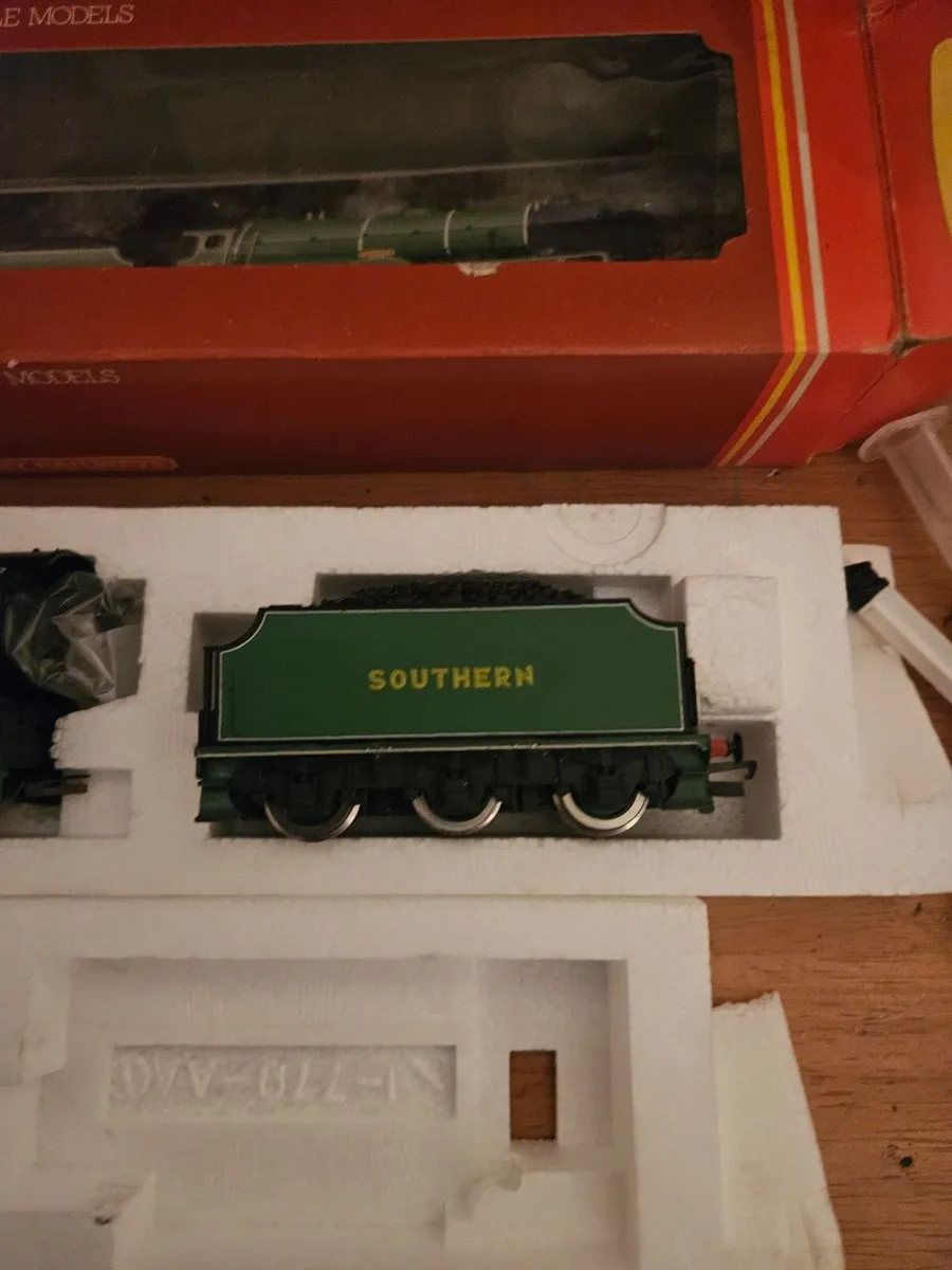 Hornby OO Gauge Steam Engine - Image 4