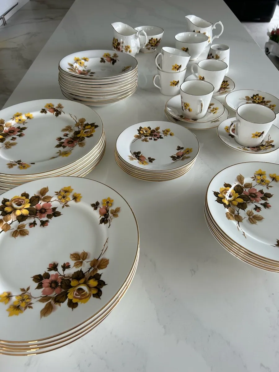 Sutherland dinner service - Image 4