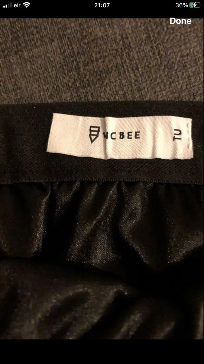 Ladies stunning  Maxi skirt size 12 €15 - Image 3