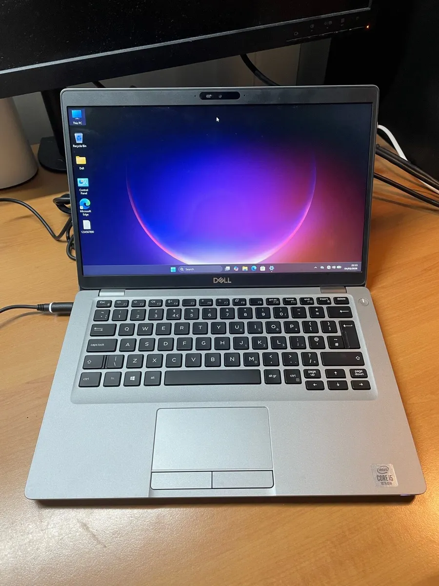 Dell laptop i5 pro 8/256 windows 11 pro - Image 1