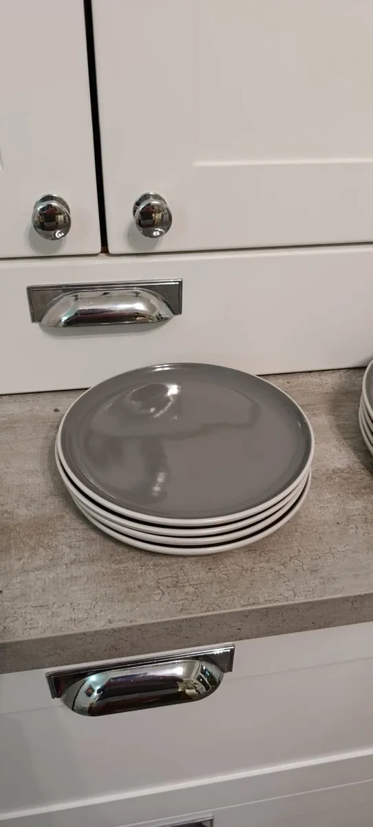 Tableware set of 4 - Image 2