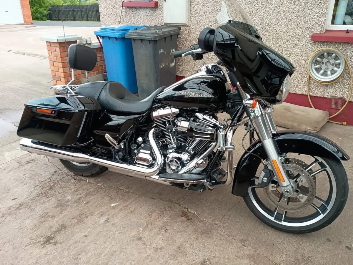 Harley Davidson - Image 1