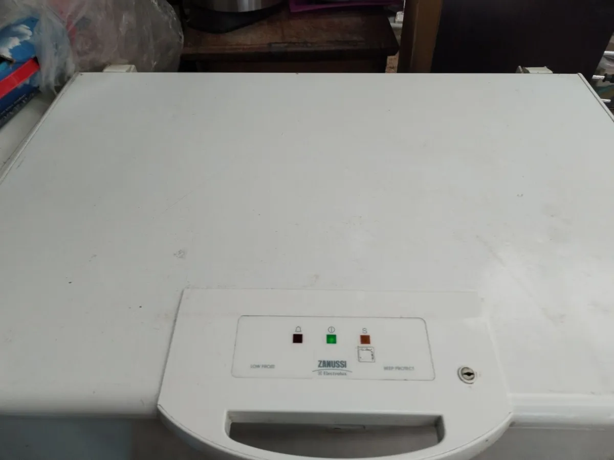 Chest freezer perfect working order - Image 1