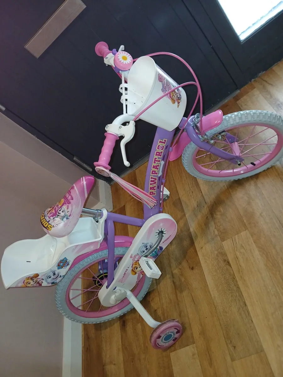 16 inch paw patrol bike and Helmet - Image 3
