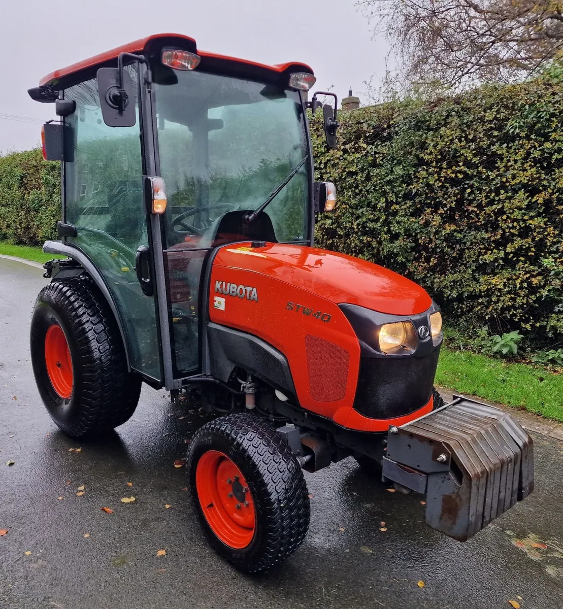 Kubota STW40 40hp Compact Tractor - Image 3