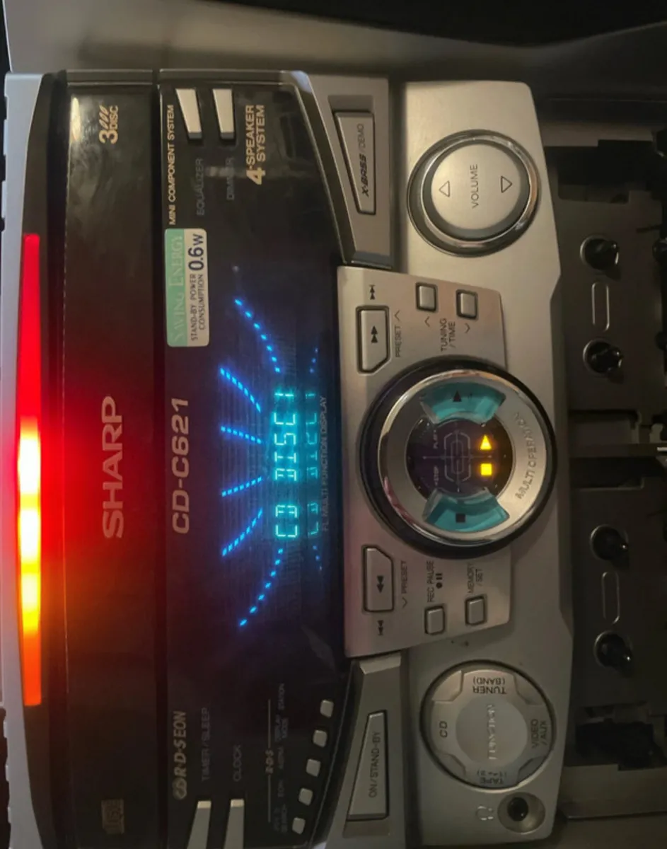 SHARP CD-621 with full speaker set - Image 3