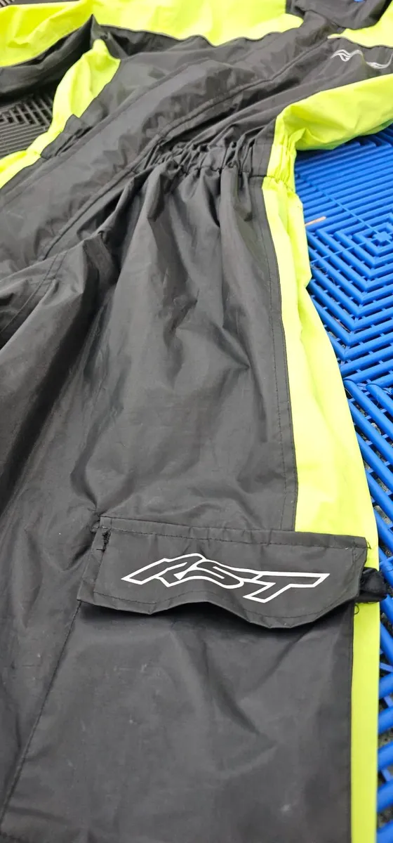 Motorcycle Rain Suit - Image 4