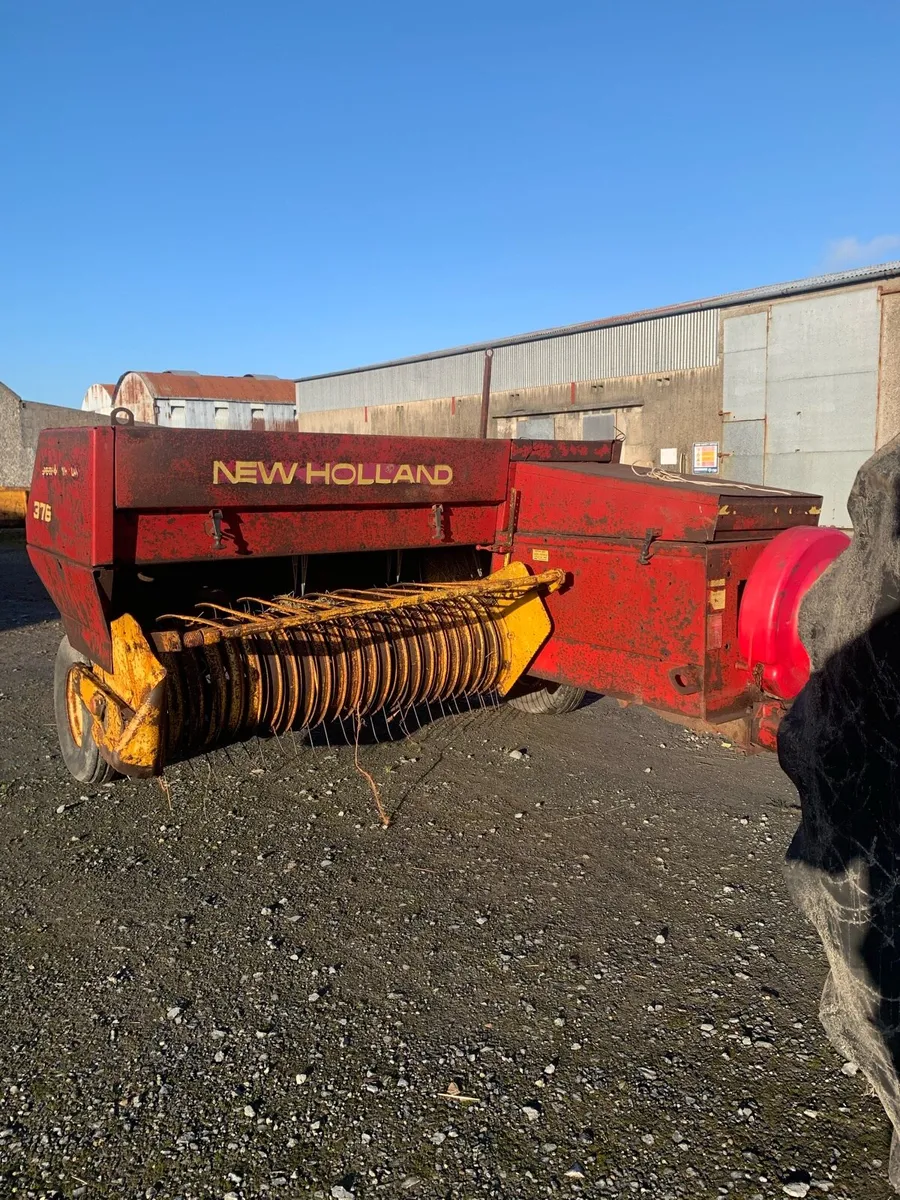 New Holland 376 - Image 1