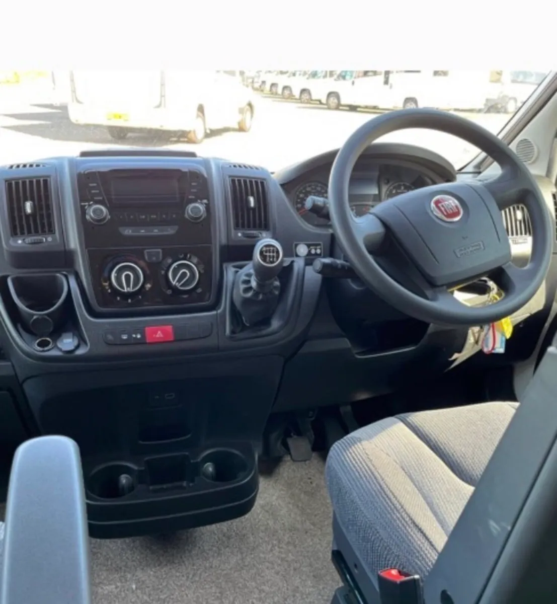 Swift Escape 674 2019 16,000 miles - Image 4