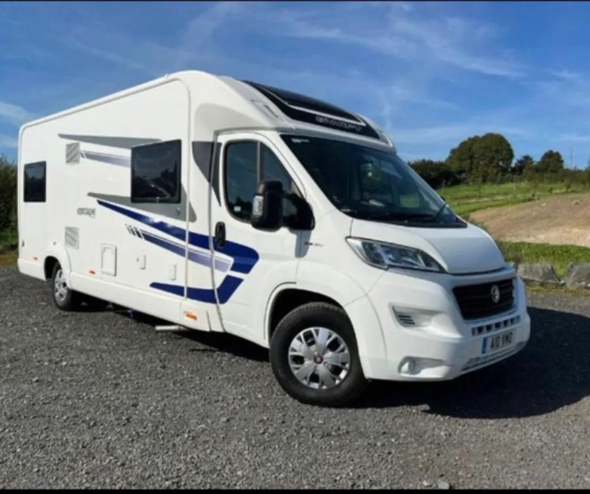 Swift Escape 674 2019 16,000 miles - Image 3