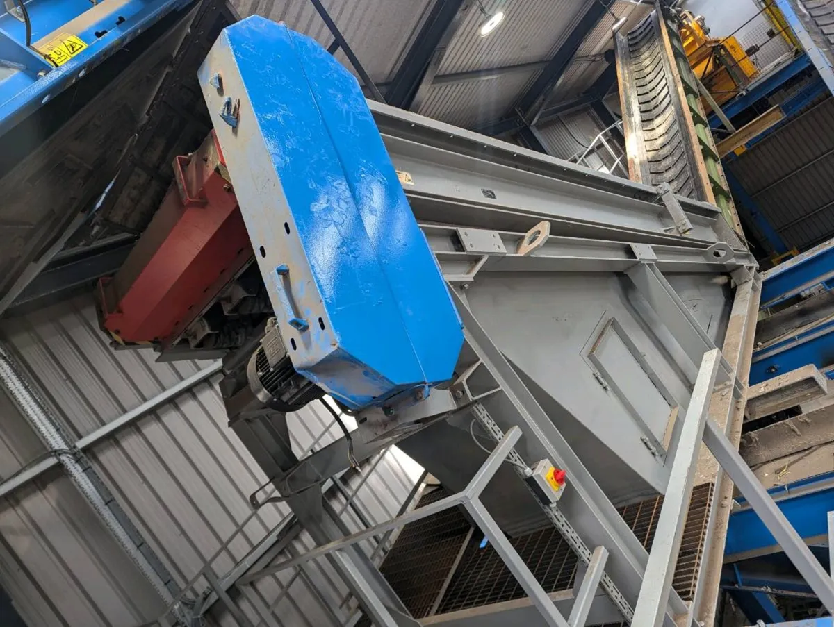 Screen Deck - Image 2