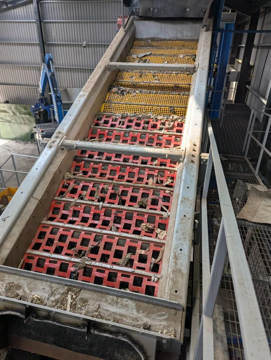 Screen Deck - Image 3