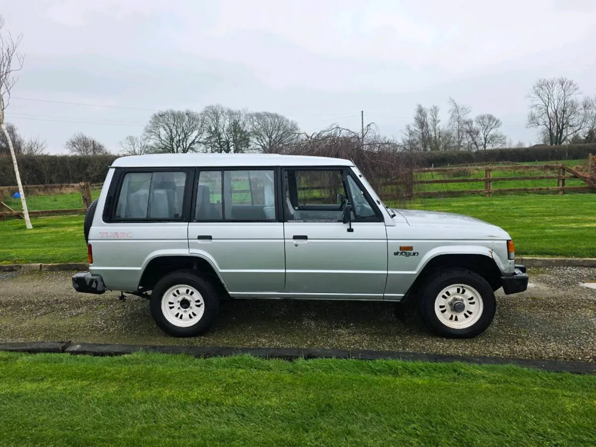 MITSUBISHI PAJERO MK1 - Image 2