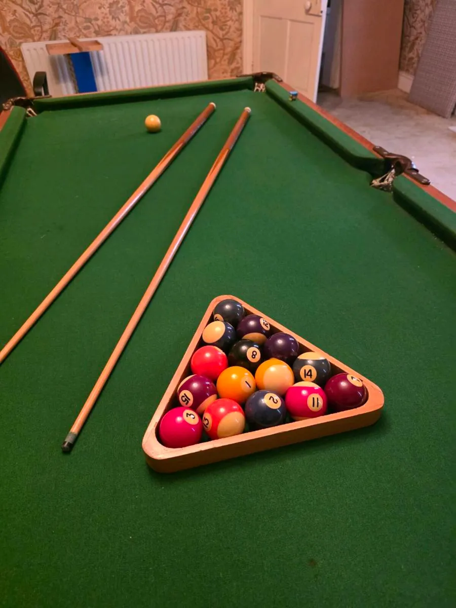 Pool table - Image 2