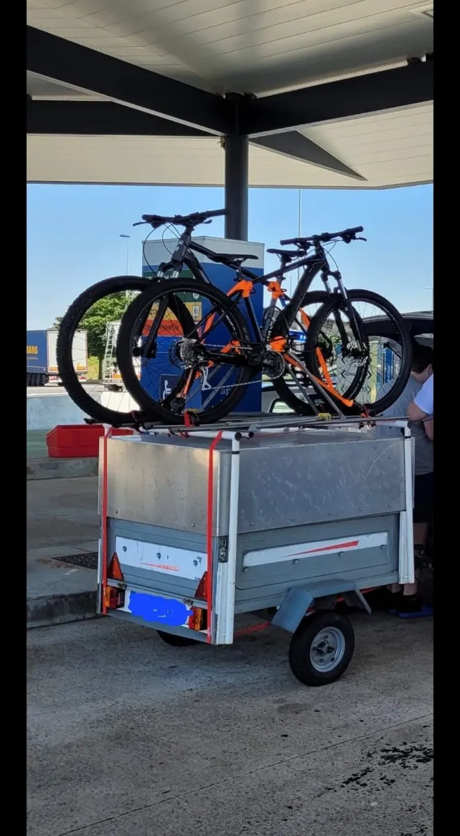 Camping Trailor - Image 1