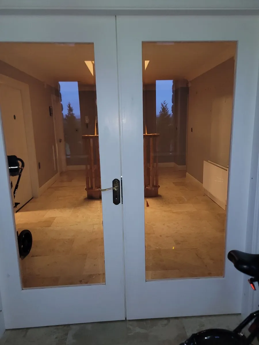 Internal doors - Image 2