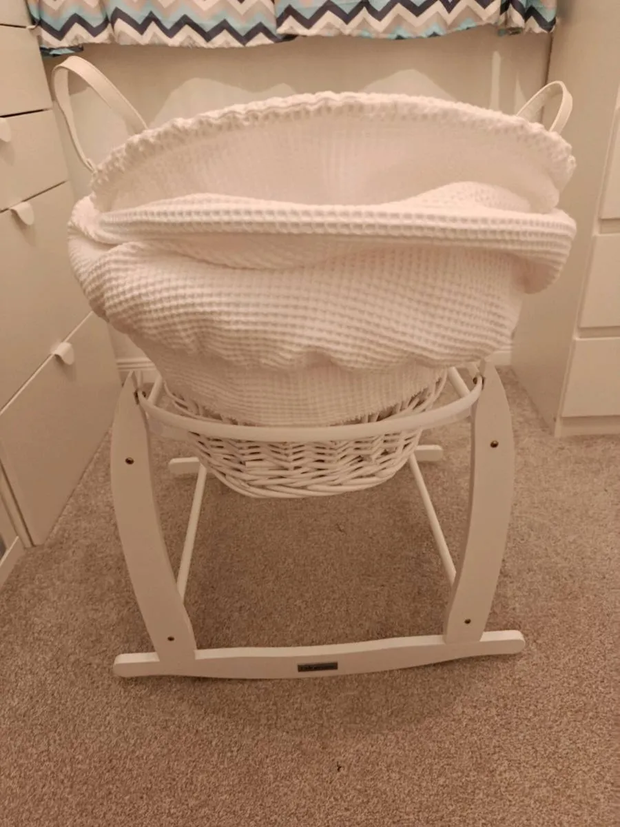 Moses Basket and Stand Excellent condition - Image 2