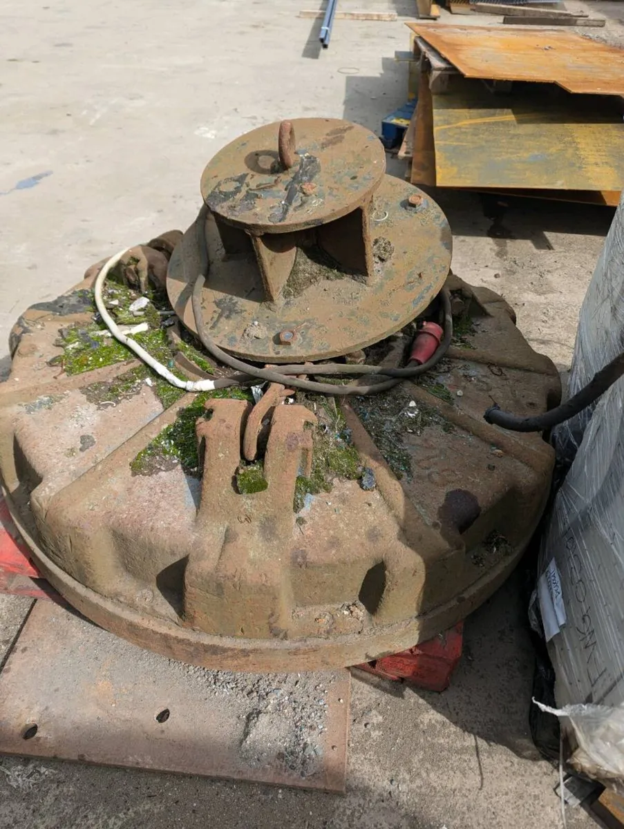 Electro magnet - Image 1