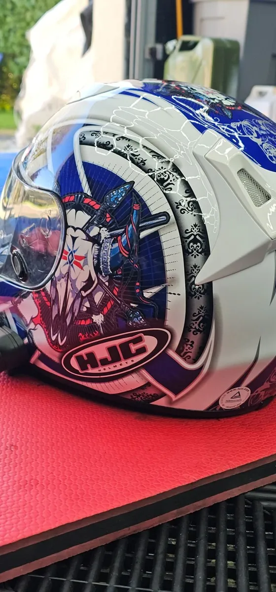 Motorcycle helmet - Image 3
