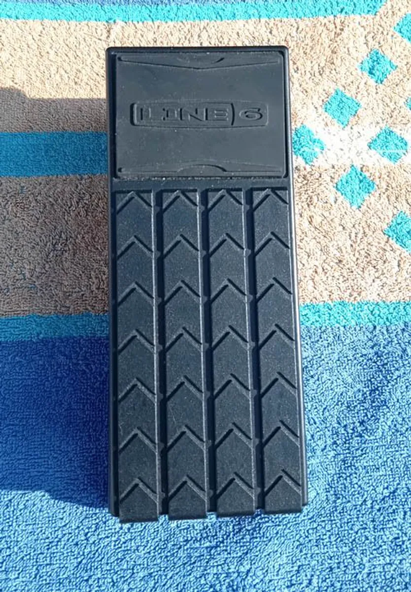 Line 6 DL4 Delay Modeler Stompbox - Image 4