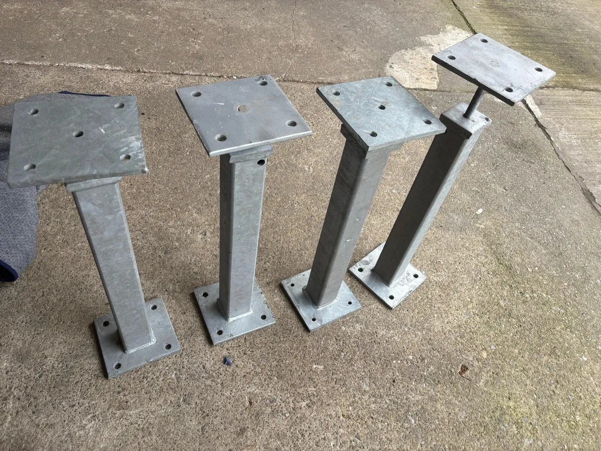 Galvanised adjustable legs/stanchings - Image 1