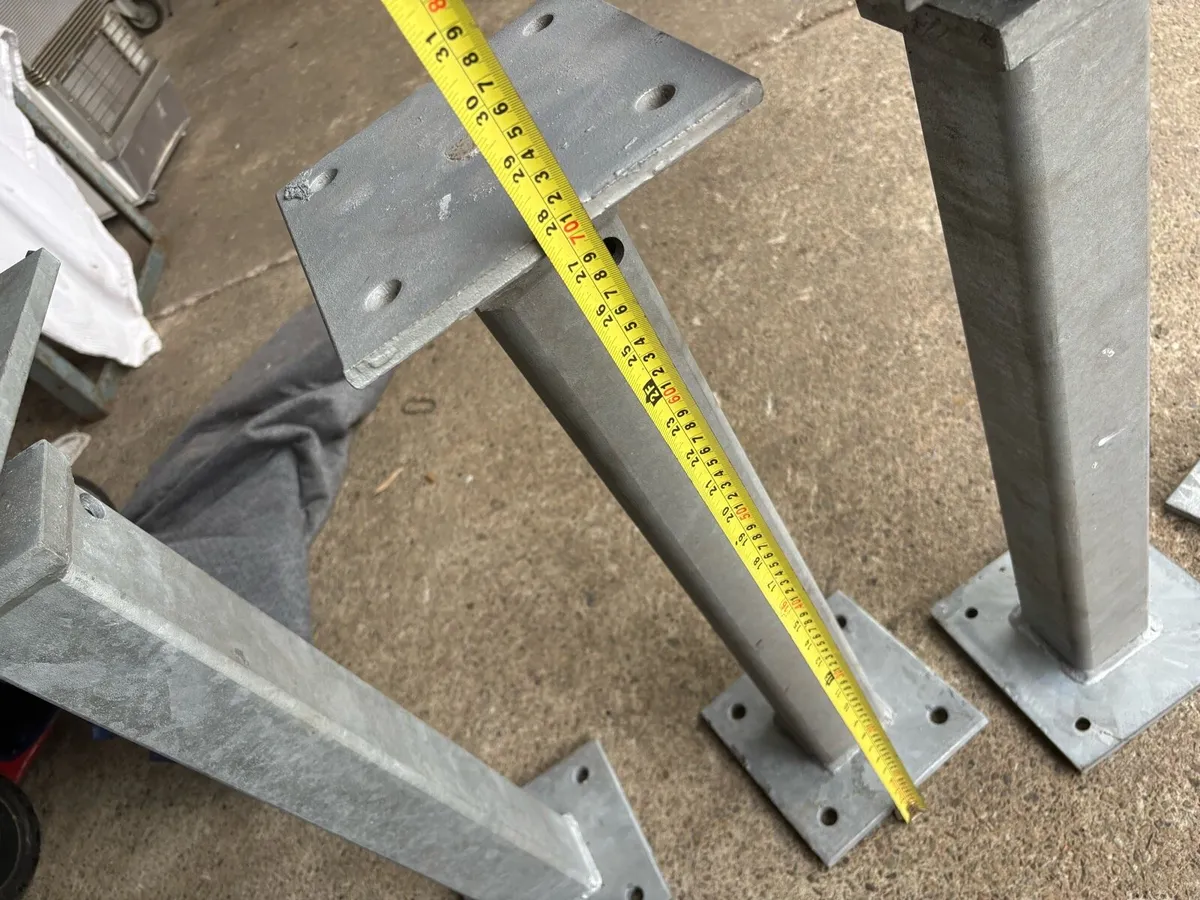Galvanised adjustable legs/stanchings - Image 3