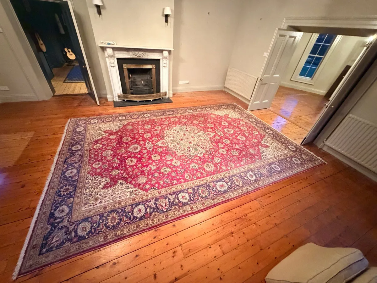 Gorgeous handmade Oriental rug - Image 1