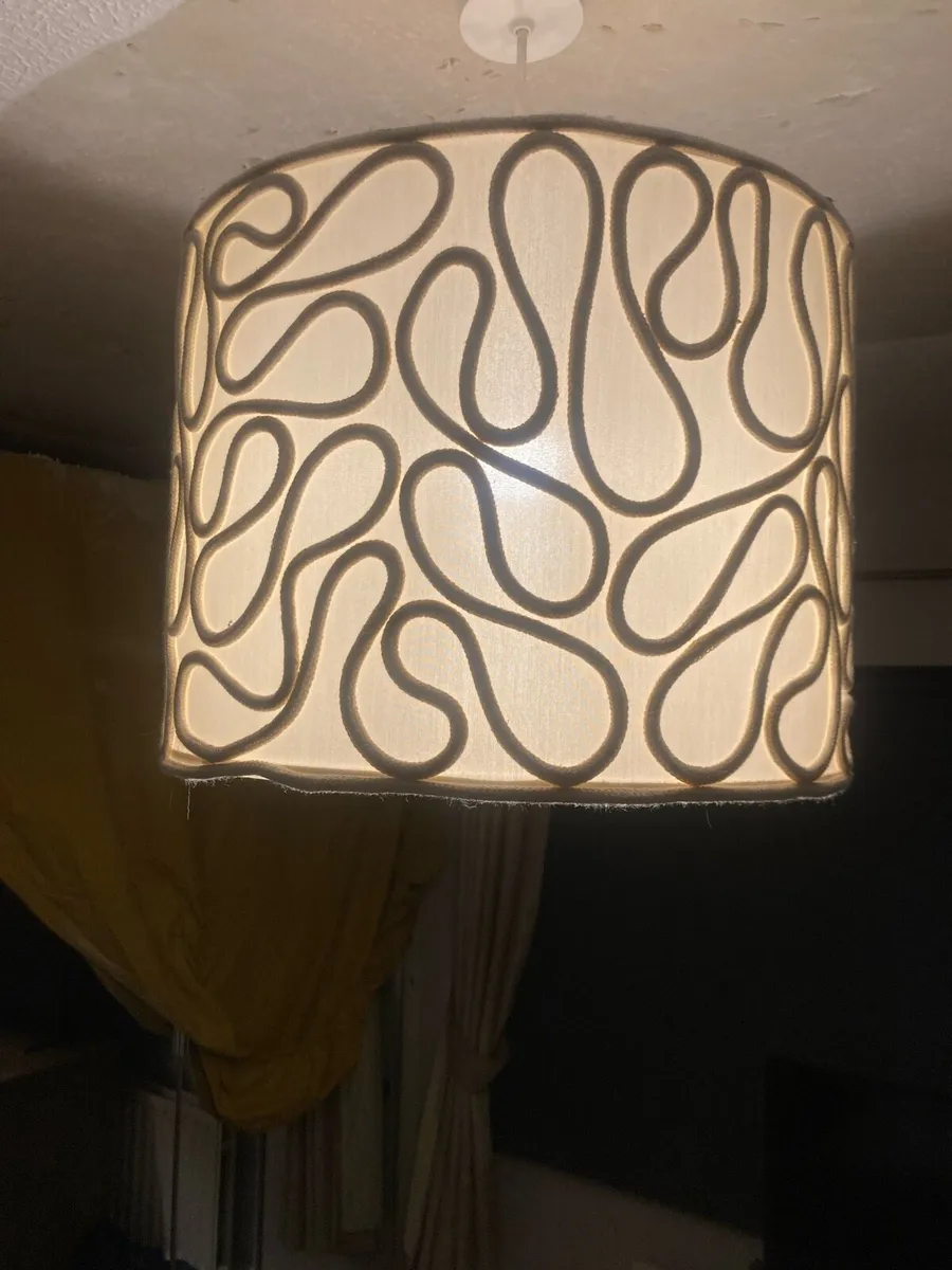 Lamp shade - Image 1