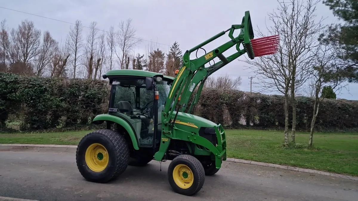 John Deere 4320 50hp Compact Tractor with Loader - Image 3