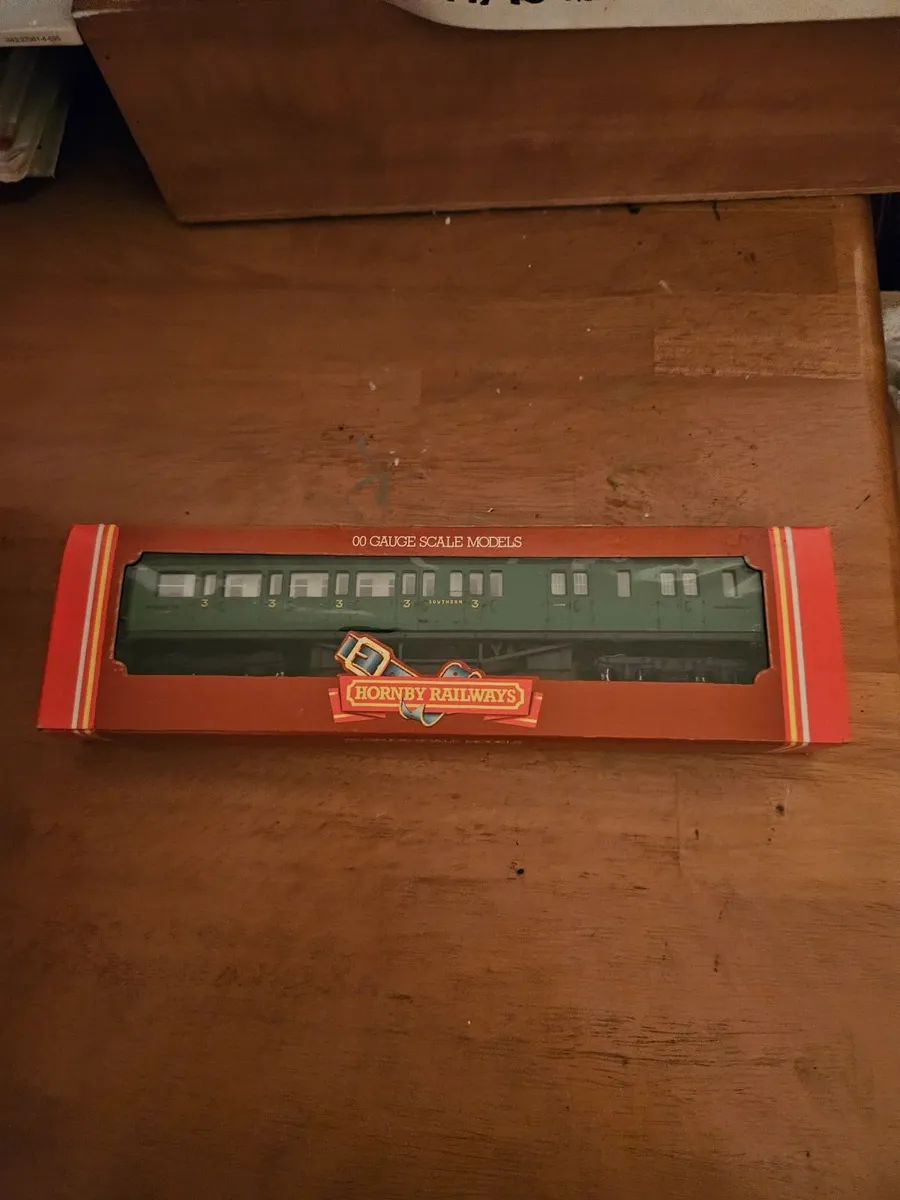 Hornby OO Gauge Carraige