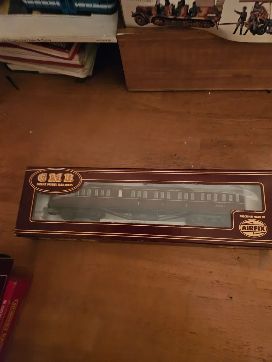 Hornby Airfix OO Gauge Carraige