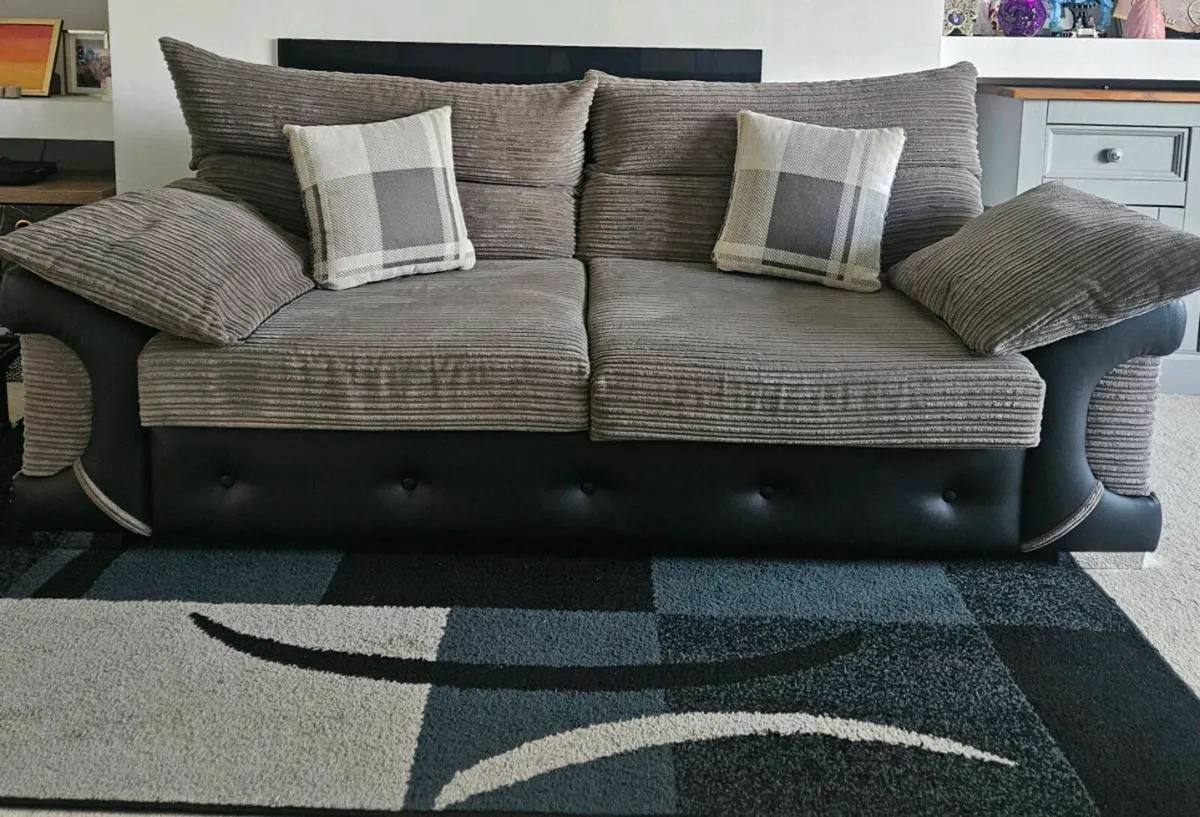 Sofa for sale - Image 1