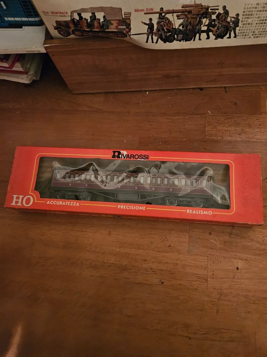 Hornby Rivarossi OO Gauge Carraige