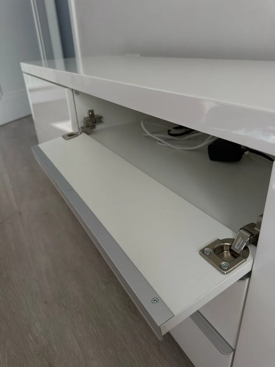 Tv Unit - Image 2