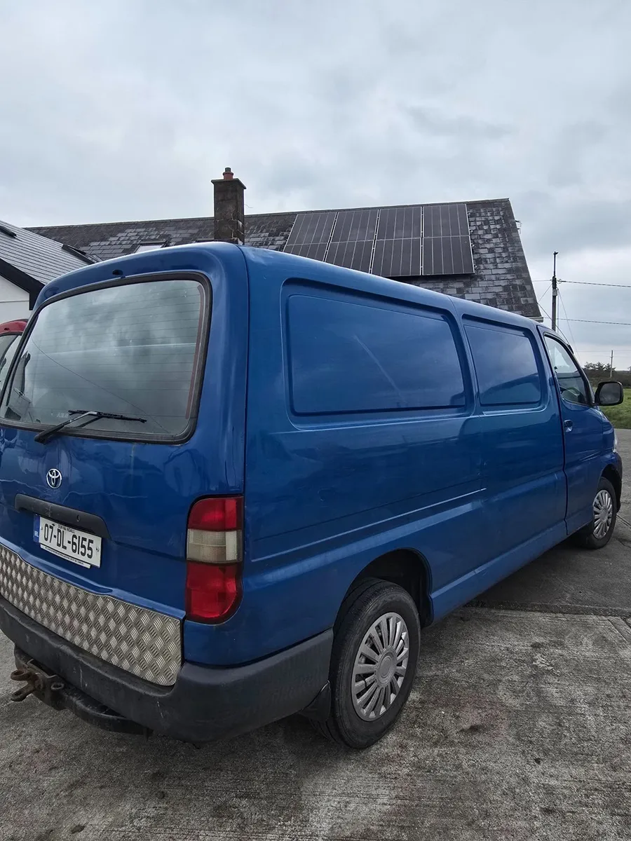 Toyota hiace - Image 4