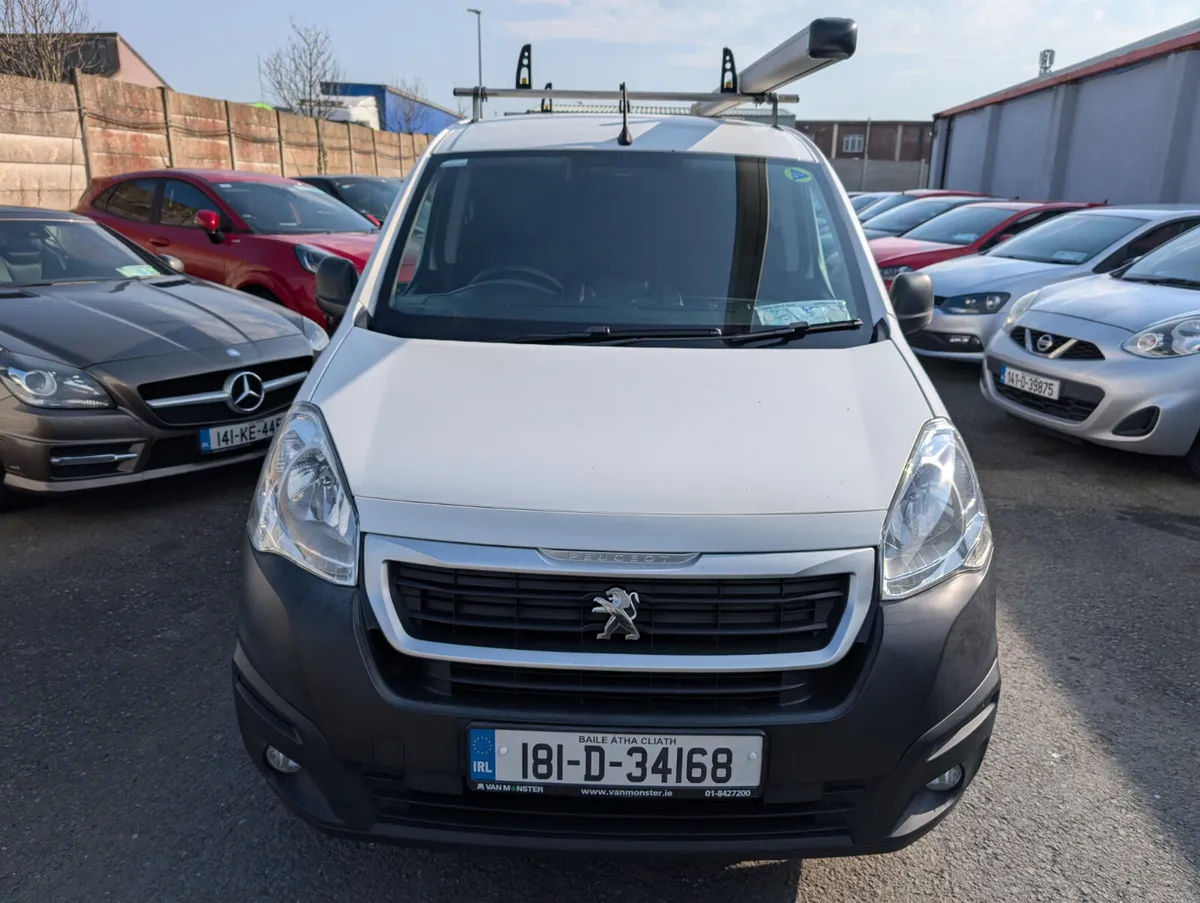Peugeot Partner 3 seater Air Conditioning - Image 2