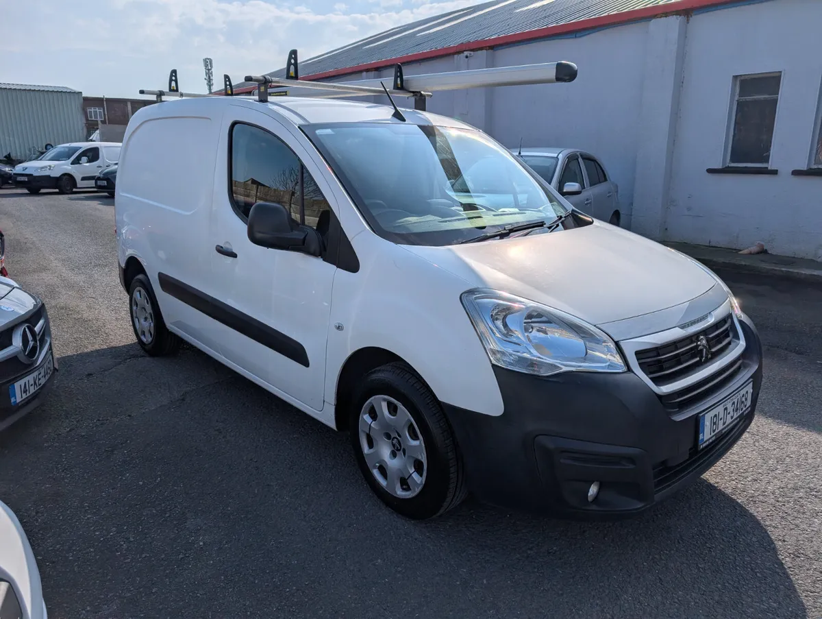 Peugeot Partner 3 seater Air Conditioning - Image 3