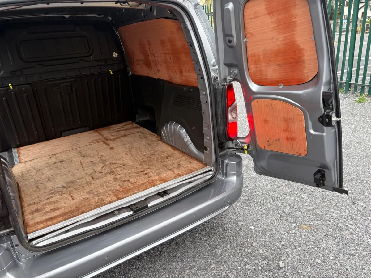 Opel Combo 2021 - Image 3