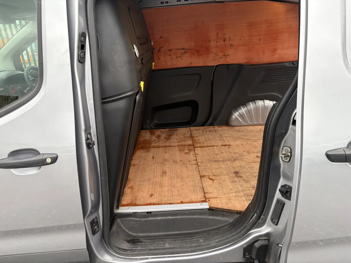 Opel Combo 2021 - Image 4