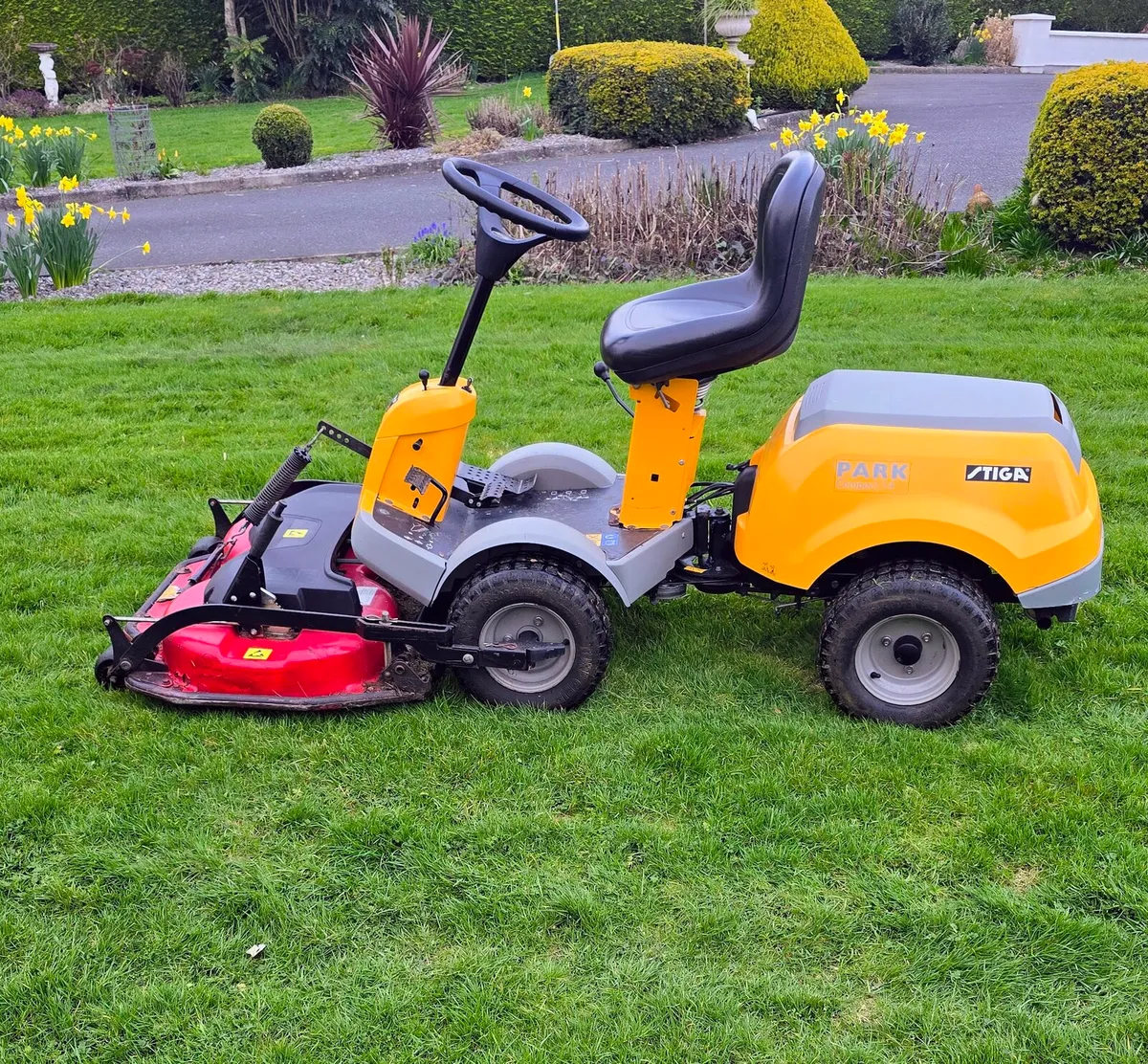 Stiga Park Compact front deck - Image 1