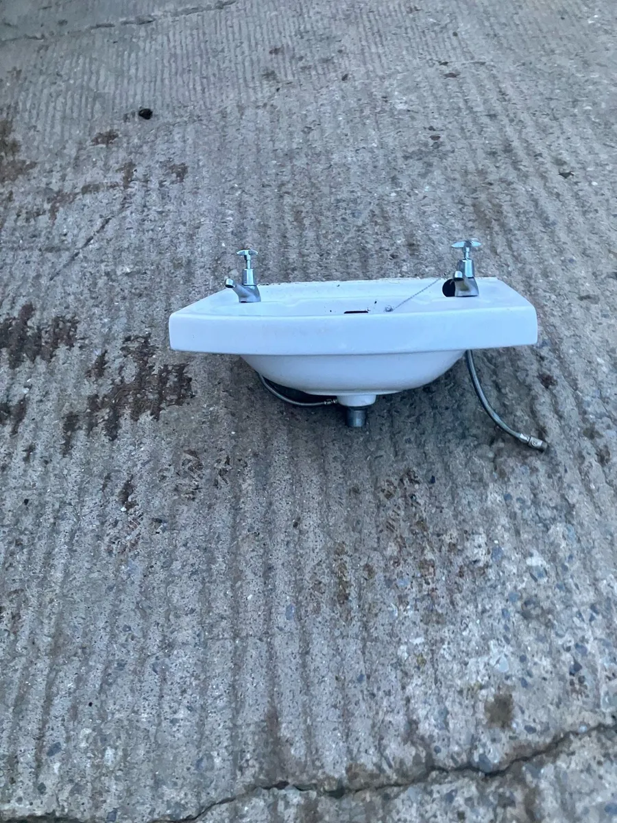 Sink on pedestal plus another - Image 3