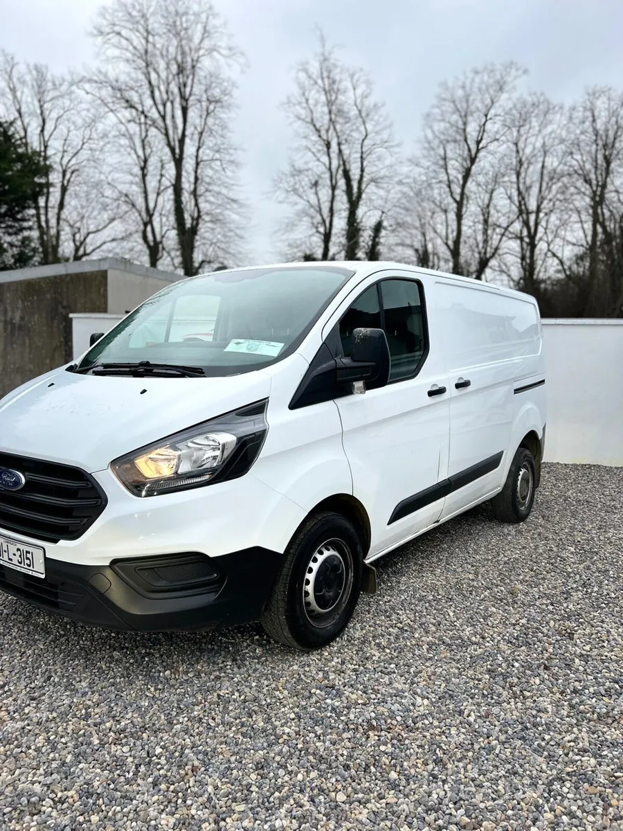 2023 Ford Transit Custom - Image 4