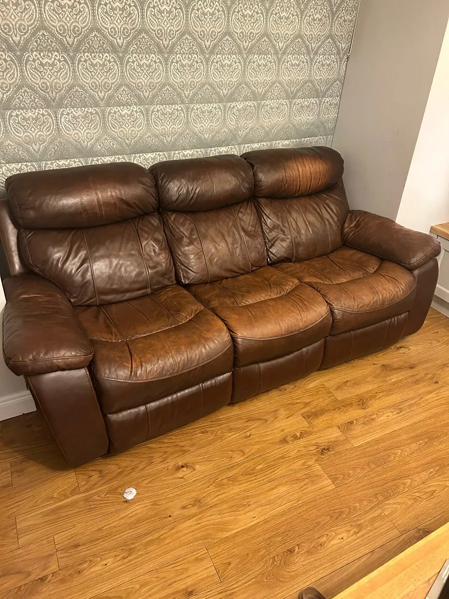 3+1+1 Recliner Sofa & Chairs - Image 1