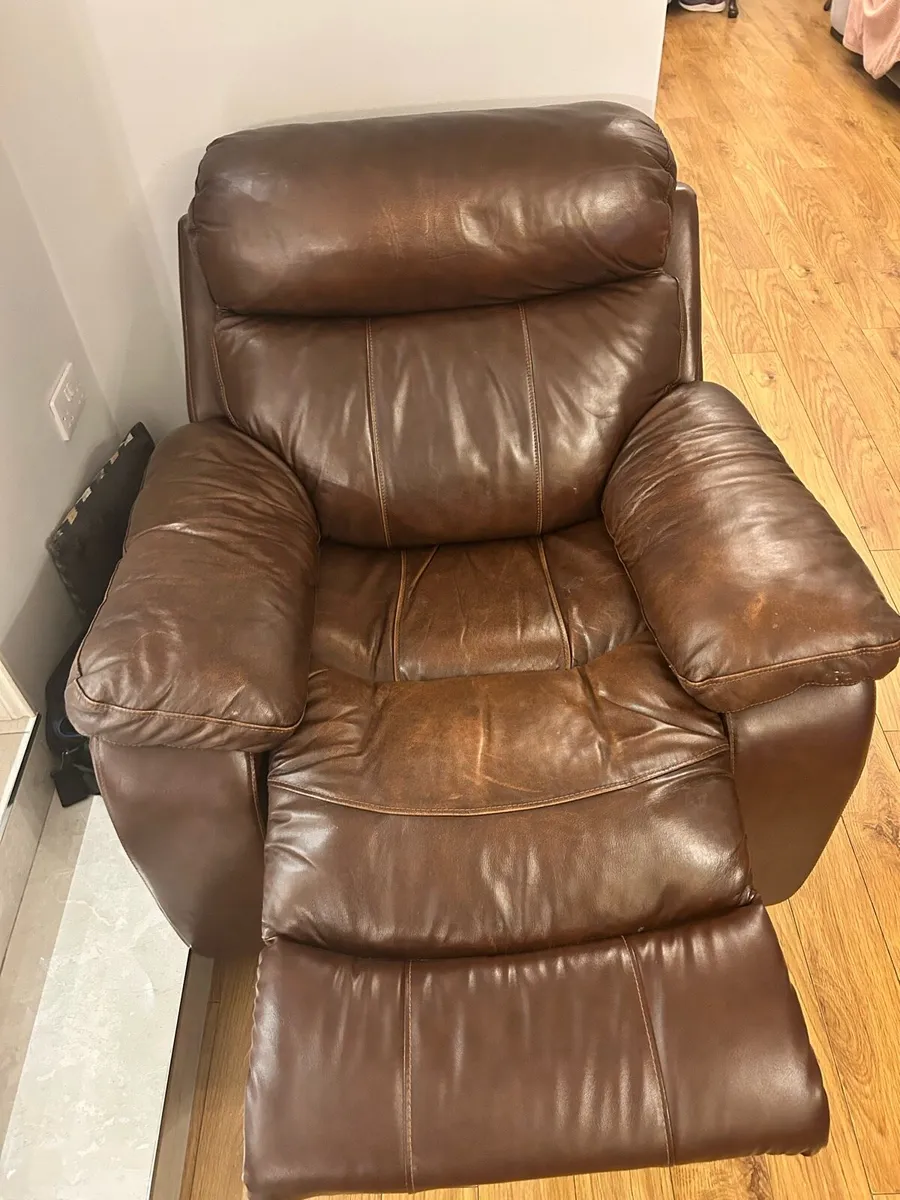 3+1+1 Recliner Sofa & Chairs - Image 3