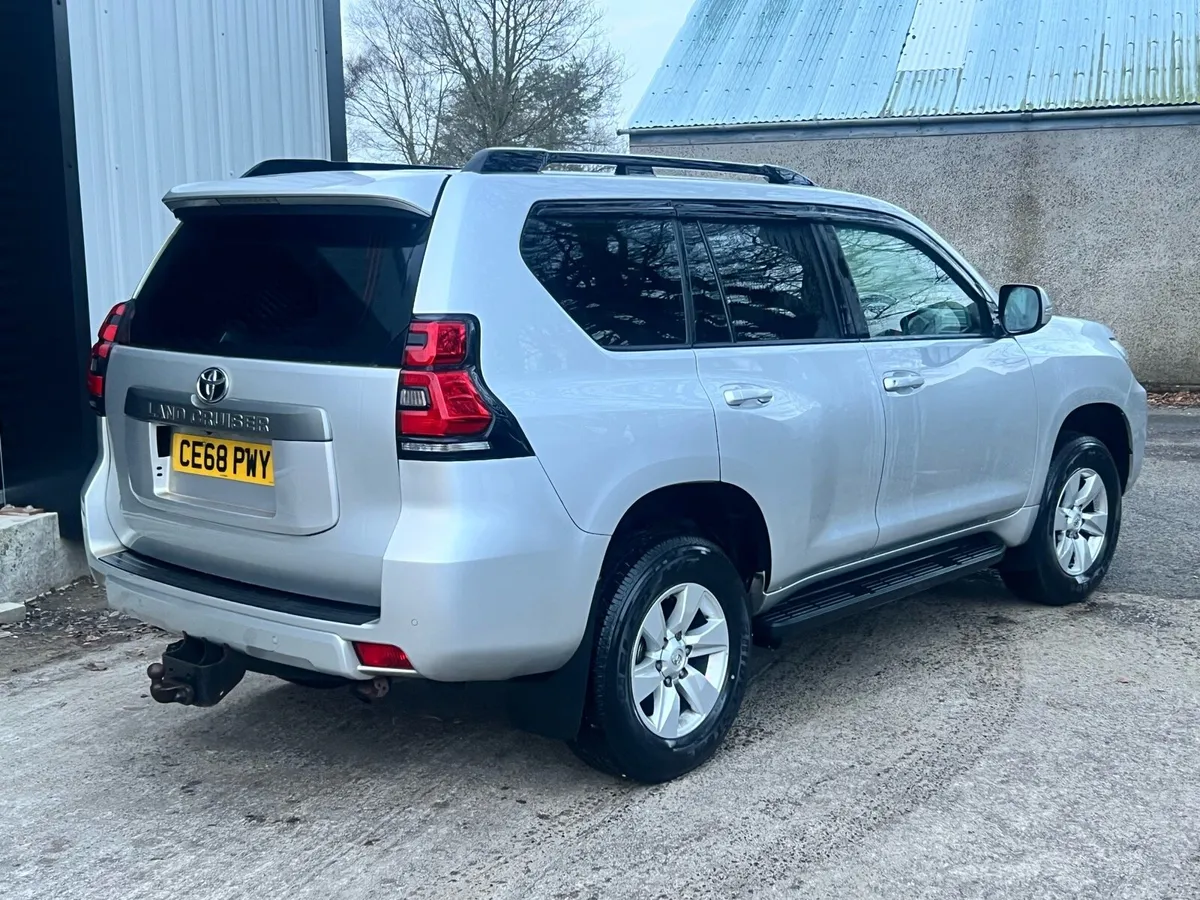 2018 Landcruiser D-4D 5 Seat Active Auto Facelift - Image 4