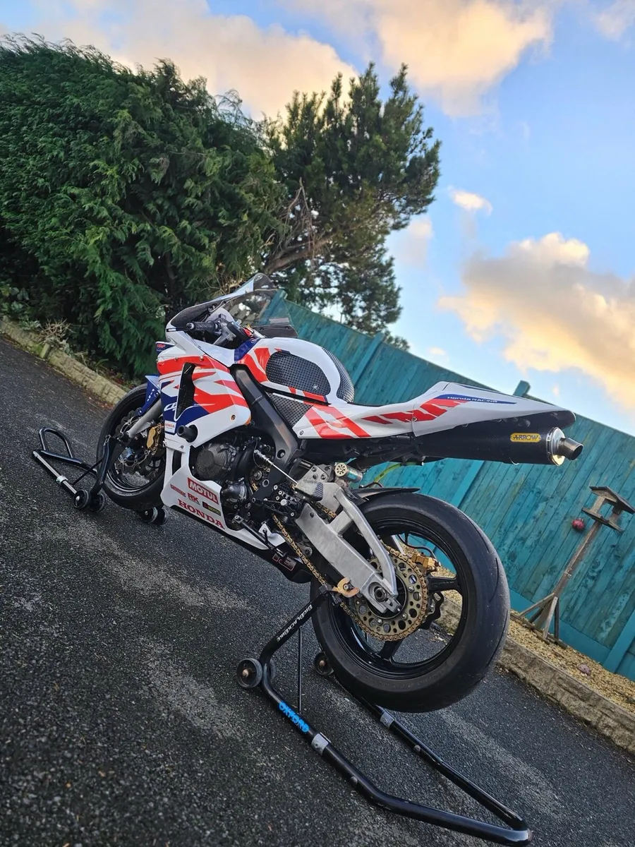 Cbr 600rr - Image 2
