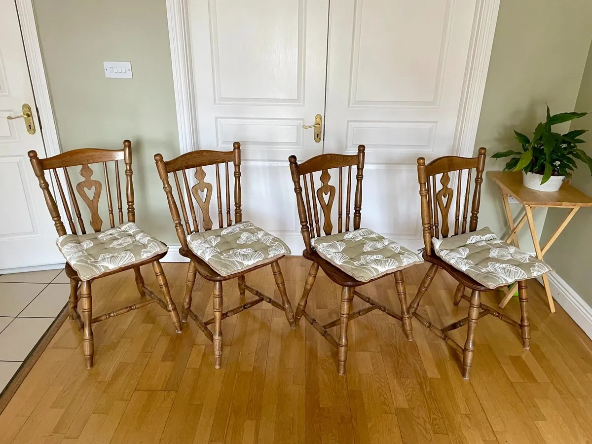 Dining table & 4 chairs - Image 4