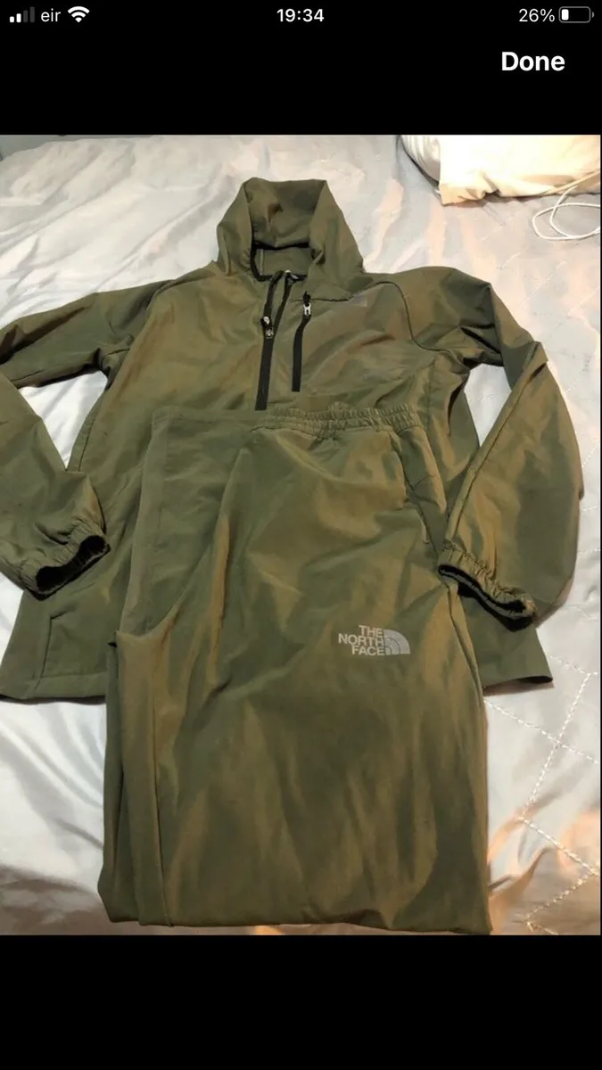 Boys northface tracksuit size XXL €30 - Image 1